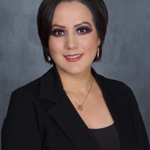 Meet your Posher, Daniela